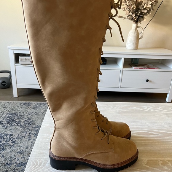 ASOS Tan, knee-high, lace up boots, wide fit size 8 - Picture 3 of 7
